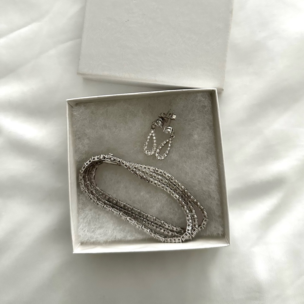 Silver Crystal Jewelry Set